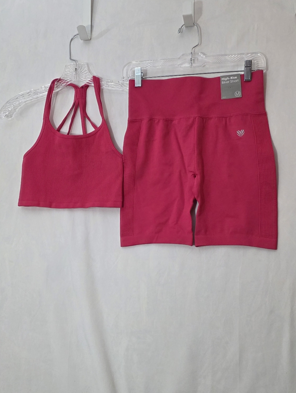 Forever 21 High-Rise Biker Shorts & Strappy Sports Bra Bright Pink Size M NWT